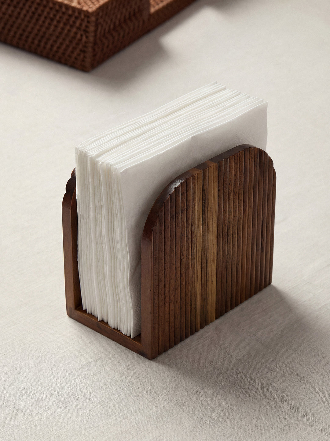 Vivid acacia houten servethouder