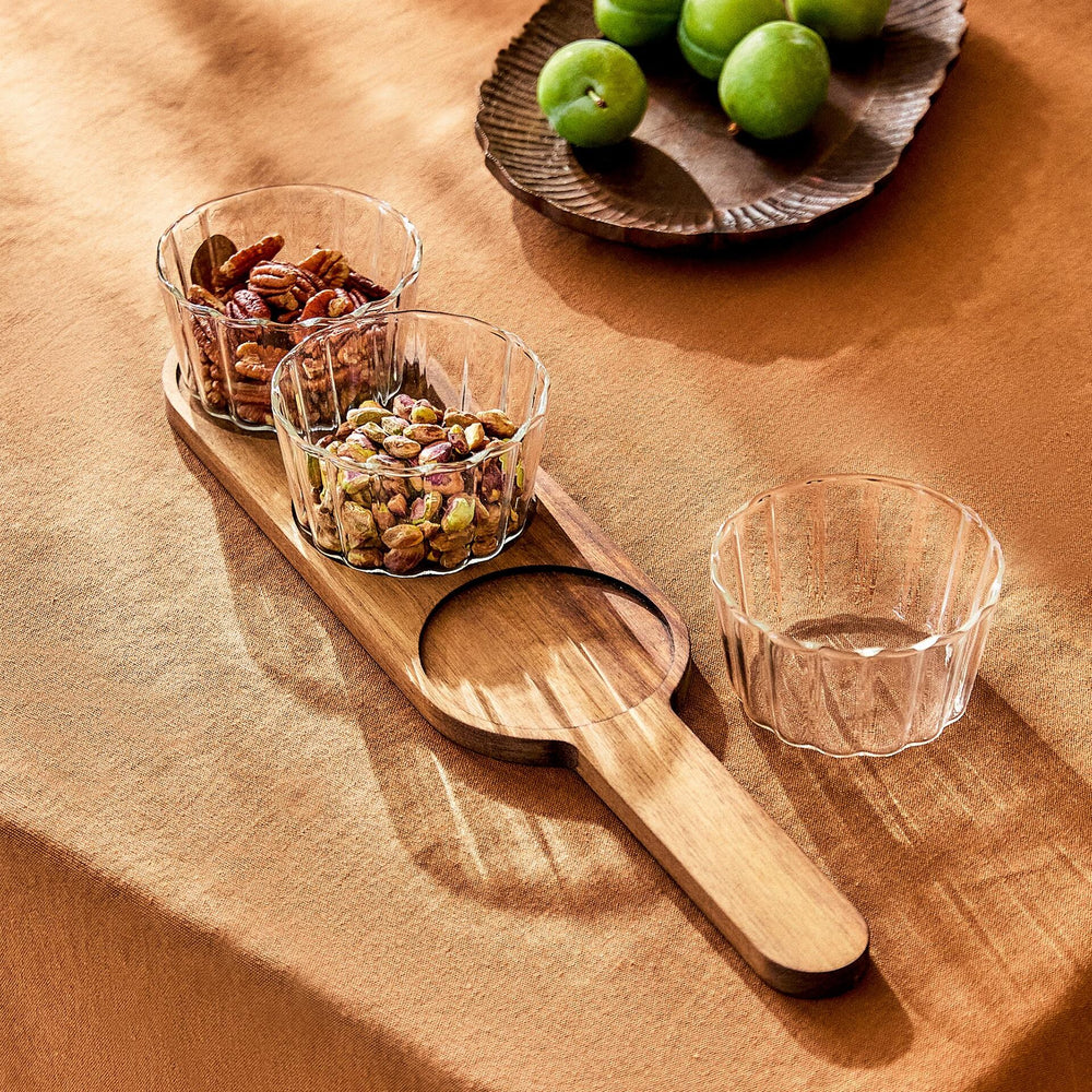 Acacia houten serveerplank met 3 glazen kommen