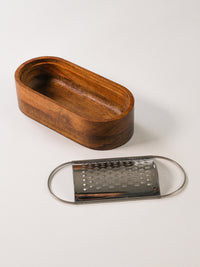 Rvs rasp met acacia houten opvangbakje