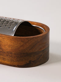 Rvs rasp met acacia houten opvangbakje