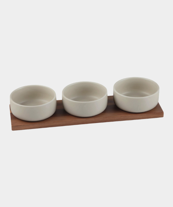 Terra serveerset met 3 keramische schaaltjes en acaciahouten plank