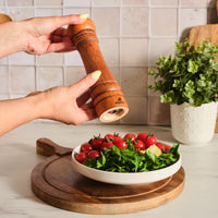 Karaca Naturegrind peper- en zoutmolen – Acaciahout | 20 cm