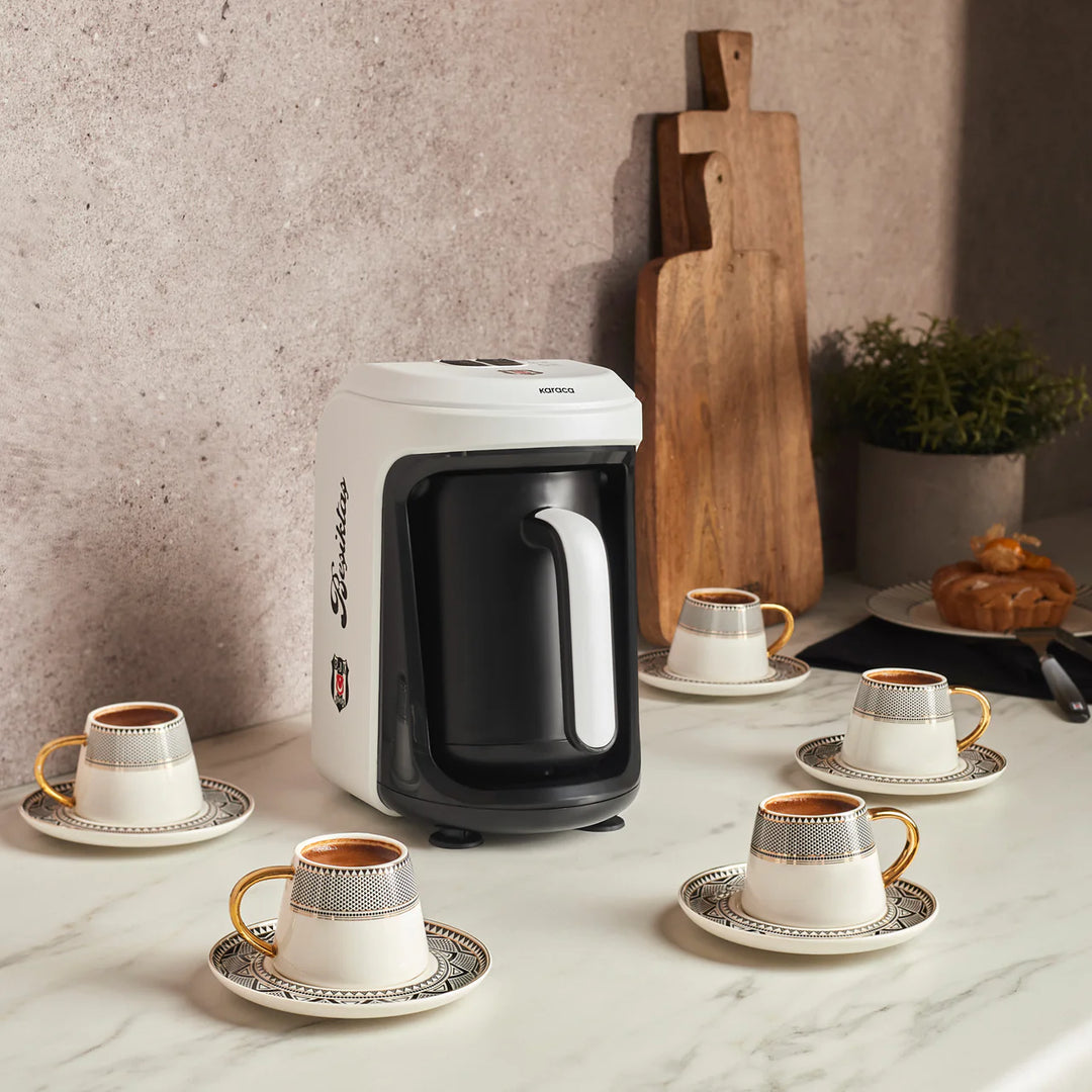 Karaca x Beşiktaş Turkse Koffiemachine | Melkfunctie + Clublied