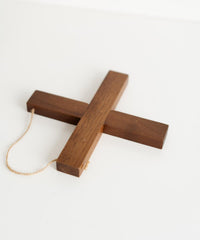Acacia houten onderzetter X-vorm – pannentree / trivet 18 cm