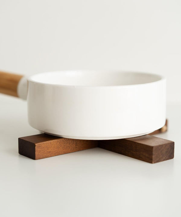 Acacia houten onderzetter X-vorm – pannentree / trivet 18 cm