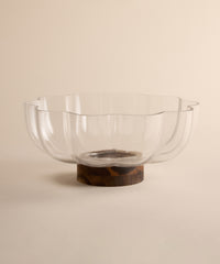 Cloudy glazen schaal met acaciahouten voet