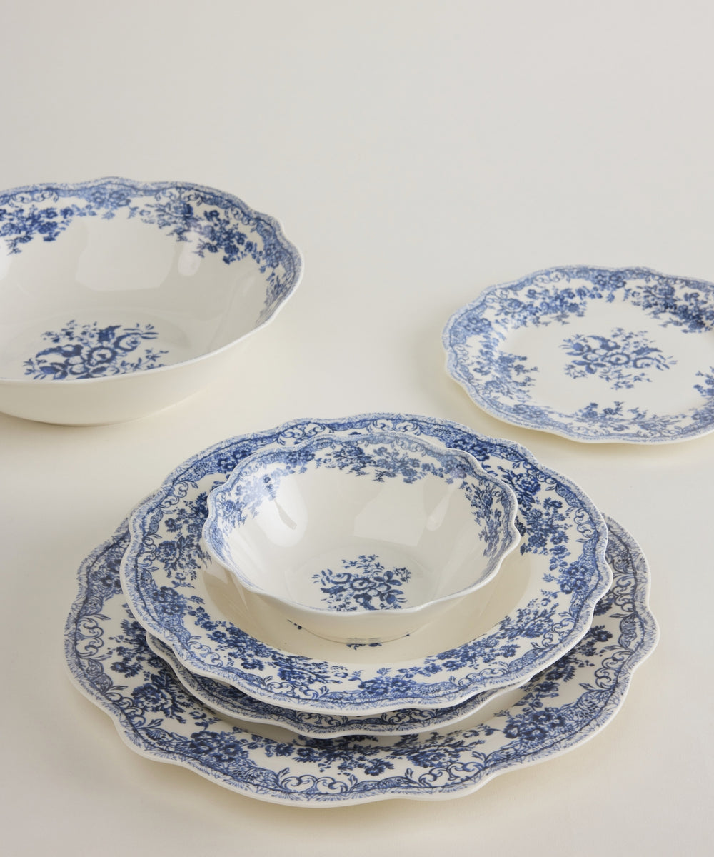 Vintage porseleinen serviesset met bloemen design