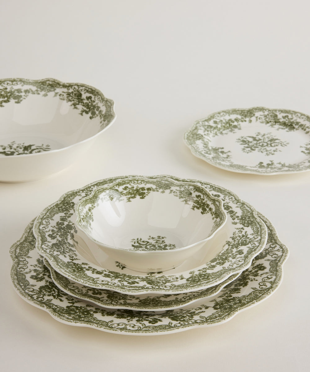 Vintage porseleinen serviesset met bloemen design