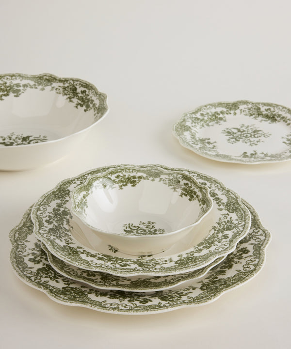 Vintage porseleinen serviesset met bloemen design