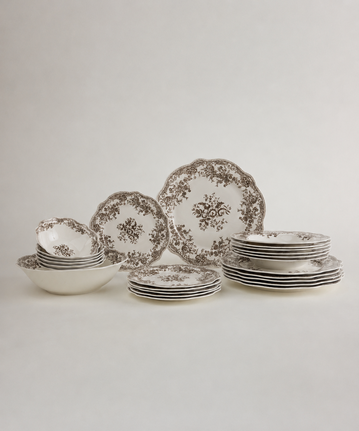 Vintage Porseleinen Serviesset Bruin | Bloemendesign 25-delig