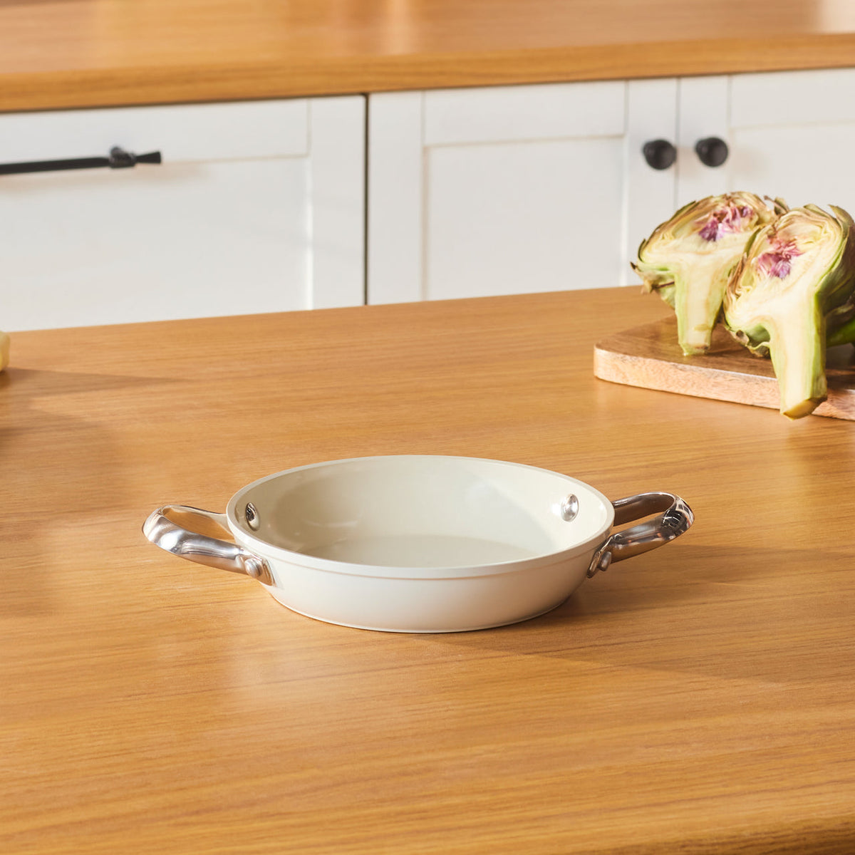 Karaca Swiss Crystal Almond Cream Ondiepe Pan 18cm