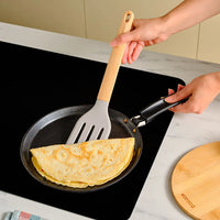 Karaca x Refika Gadgets Geribbelde Siliconen Spatel met Houten Steel, Grijs
