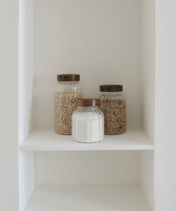 Foresta Voorraadpot Geribbeld glas · Acaciahouten schroefdeksel