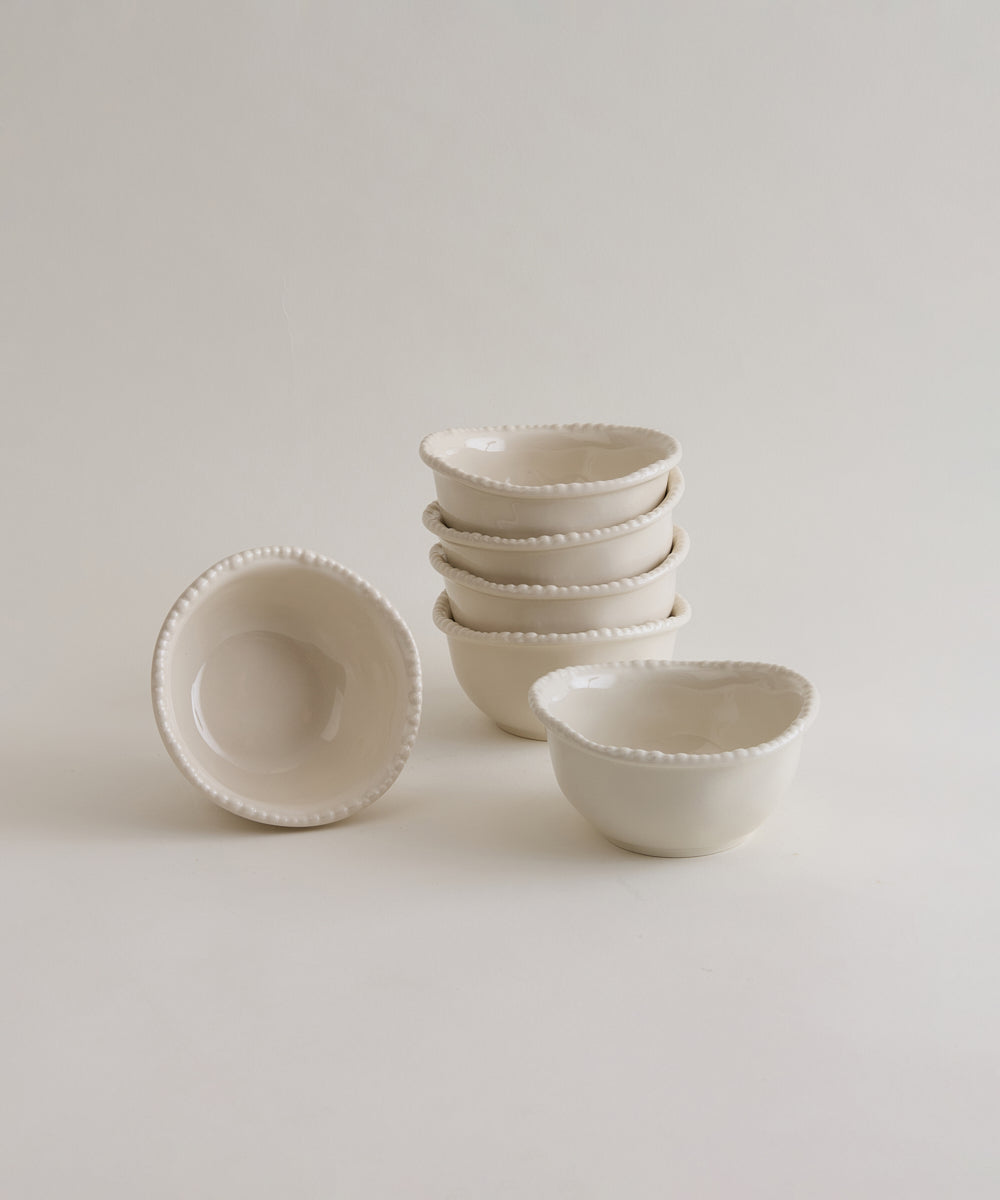Piraye Pearls Dipschaaltjes 6-delig | Ø9 × 4 cm | Beige Keramiek