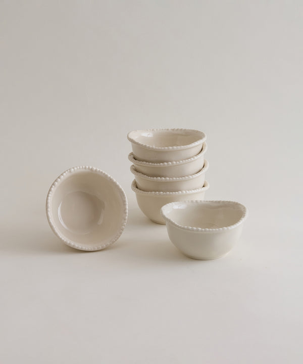 Piraye Pearls Dipschaaltjes 6-delig | Ø9 × 4 cm | Beige Keramiek