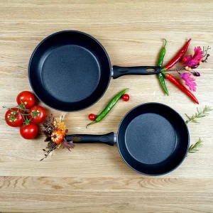 Karaca Bio Diamond 2-delige pannenset Bakeliet handvat