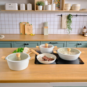 Karaca Swiss Crystal Almond 7-delige pannenset | Crème