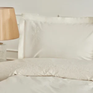 Karaca Home Talia tweepersoons dekbedovertrek | Geborduurd | Wit