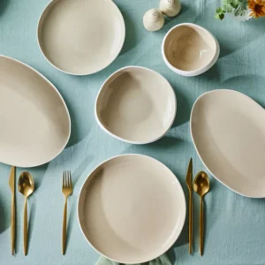 Karaca Cupid 55-delige serviesset voor 12 personen | Beige/Wit