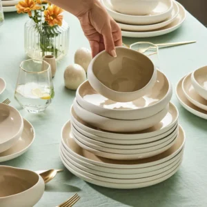 Karaca Cupid 55-delige serviesset voor 12 personen | Beige/Wit