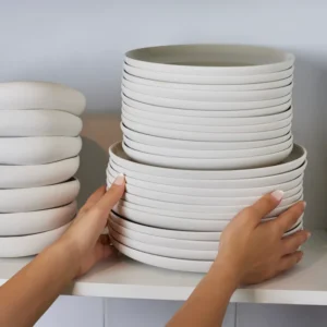 Karaca Cupid 55-delige serviesset voor 12 personen | Beige/Wit