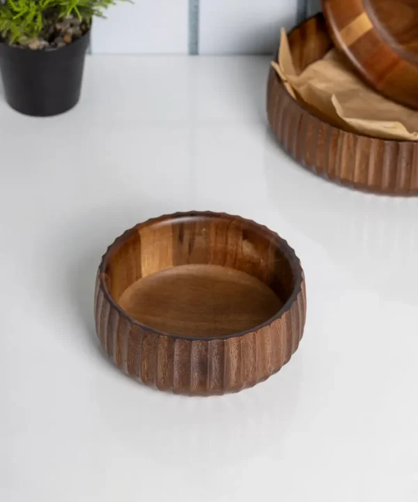 Curve acaciahouten kom | 15 cm