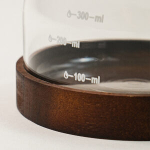 Kesten glazen oliefles met acacia deksel en houder | 900 ml