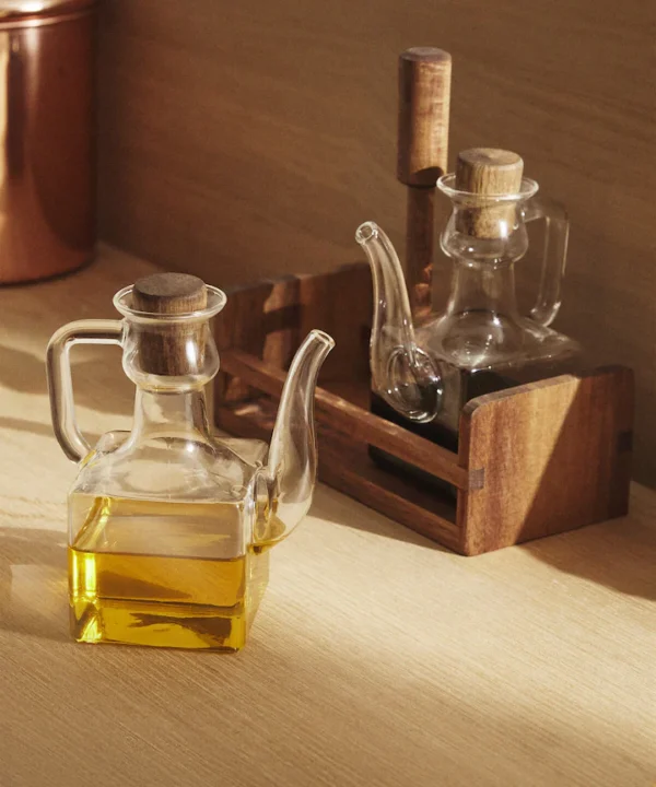 Freesia borosilicaat olie-en-azijnstel met acacia houten houder